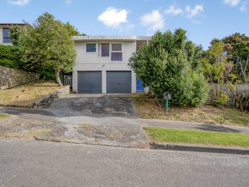 24 The Crowsnest, Whitby, Porirua