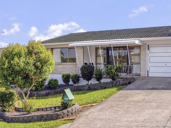 2/72 Evelyn Road, Cockle Bay, Auckland