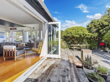 16 Beach Street, Island Bay, Wellington