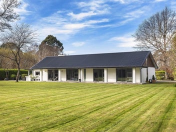 569 Johns Road, Harewood, Christchurch