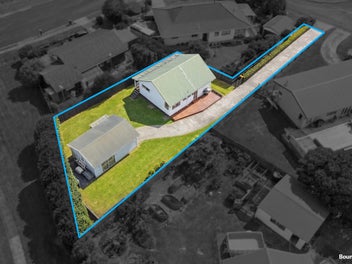 2/11 Hosking Place, Clarks Beach, Auckland