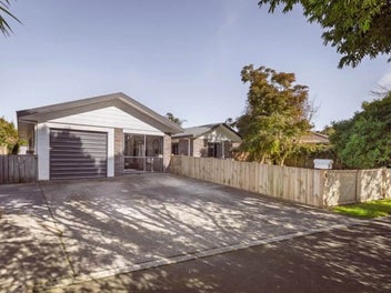28 Checketts Place, Papamoa Beach, Papamoa