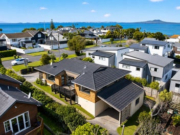 1/34 Gulf View Road, Murrays Bay, Auckland