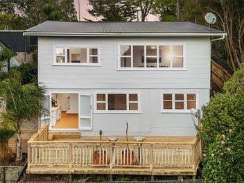 393 Wairau Road, Glenfield, Auckland