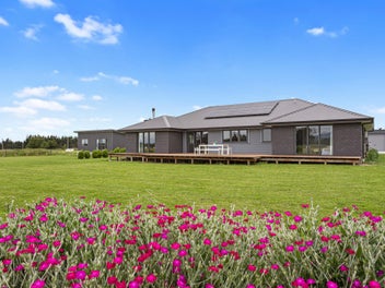 742 Woodstock Road, Burnt Hill, Oxford