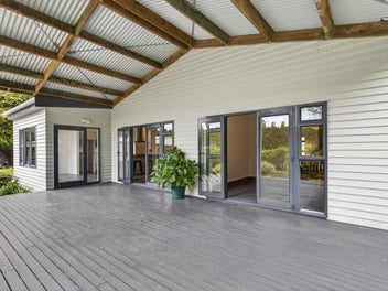 327 Awai Road, Tarurutangi, New Plymouth