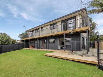 154 Carnoustie Drive, Wattle Downs, Auckland