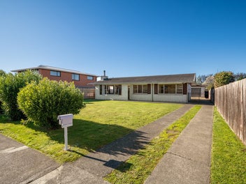 18 Newbourne Crescent, Redwoodtown, Blenheim