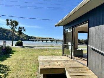 25 Riverside Road, Taieri Mouth