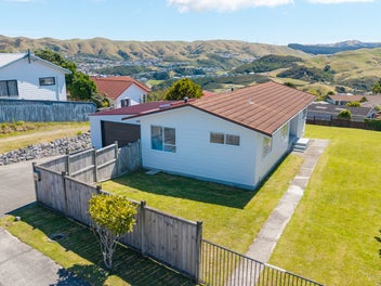 4 Maraval Crescent, Grenada Village, Wellington