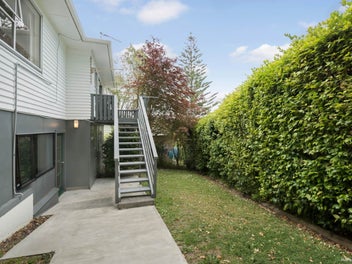 1A/40 Marlborough Avenue, Glenfield, Auckland