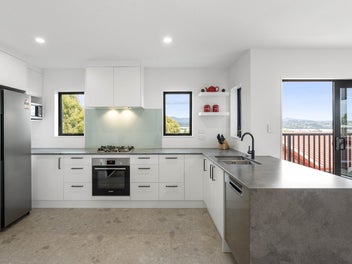 16B James Laurie Street, Henderson, Auckland