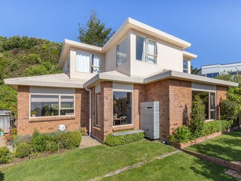 155 Eskdale Road, Papakowhai, Porirua
