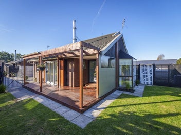 2/49 Sarabande Avenue, Redwood, Christchurch