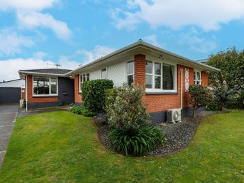 16 Kensington Place, Fairfield, Hamilton