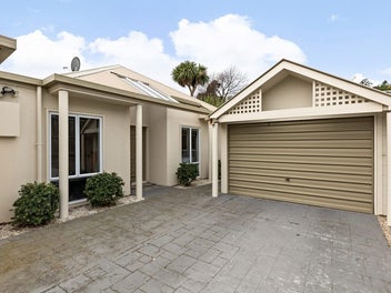 2/18 Palatine Terrace, Huntsbury, Christchurch
