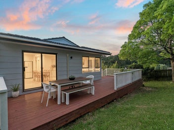 2/69 Simon Ellice Drive, Bayview, Auckland