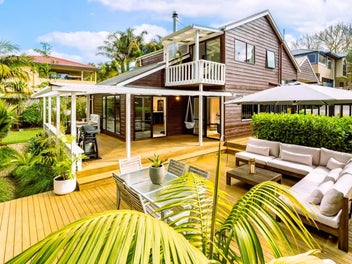 2/22 Lagoon Way, West Harbour, Auckland