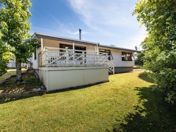 41 Riversdale Drive, Merrilands, New Plymouth