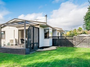 55 Campbell Avenue, Paraparaumu