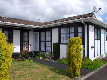 2/3 Islington Street, Trentham, Upper Hutt