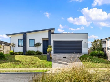 32 Tamapahore Boulevard, Papamoa Beach, Papamoa