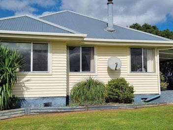 896 State Highway 12, Parore