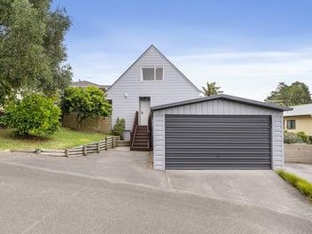 16 Carillon Place, Massey, Auckland
