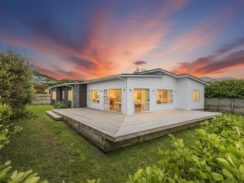 29 Paparoa Crescent, Aotea, Porirua