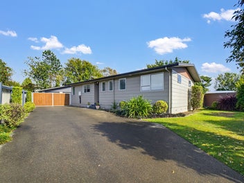6 Escort Grove, Awapuni, Palmerston North