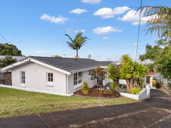1/235 Sunset Road, Sunnynook, Auckland