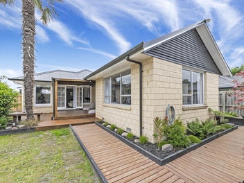 5 Greenhaven Drive, Burwood, Christchurch