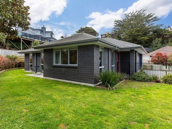 7 Grapnel Lane, Whitby , Porirua