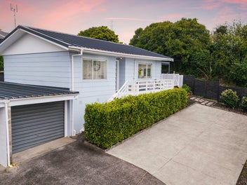 1/321 Triangle Road, Massey, Auckland