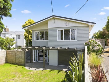7 Whyte Street, Paraparaumu Beach, Paraparaumu