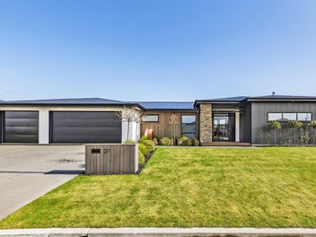 27 Candlesticks Crescent, Lincoln, Lincoln