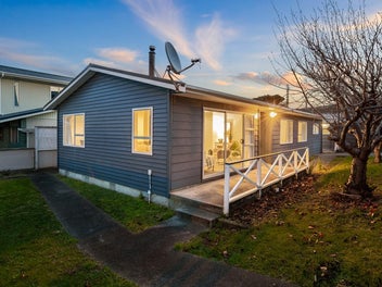 2 Pascoe Avenue, Paremata, Porirua