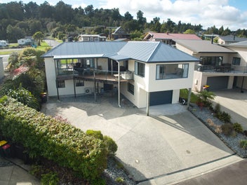 9 Ranui Place, Moana, Moana