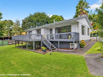 8 Wirihana Road, Titirangi, Auckland
