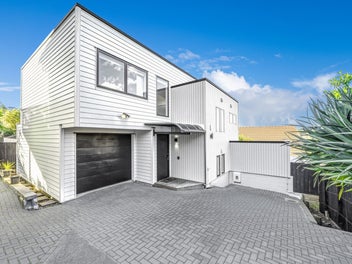 17A Winhall Rise, Remuera, Auckland