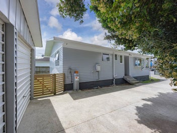 12 John F Kennedy Place, Glen Eden, Auckland