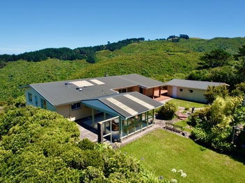 4 Pine Tree Lane, Korokoro, Lower Hutt