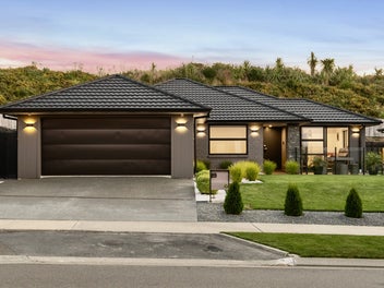 89 Queen Charlotte Drive, Aotea, Porirua