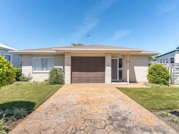 4 Seddon Street, Carterton
