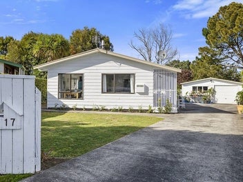17 Kipling Drive, Whalers Gate, New Plymouth