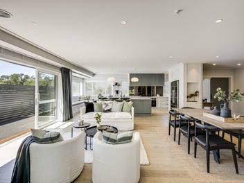 71 Oak Road, Poraiti, Napier