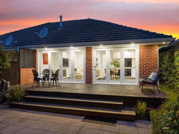 2/110 Leinster Road, Strowan, Christchurch