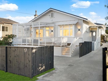 17 Queensway, Three Kings, Auckland
