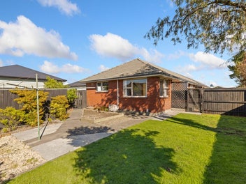 2/11 Blakehall Place, Spreydon, Christchurch