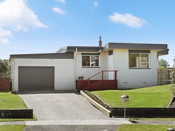 17 Ridgeway Place, Glenview, Hamilton